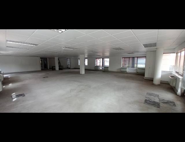 339M² OFFICE TO LET IN WOODMEAD